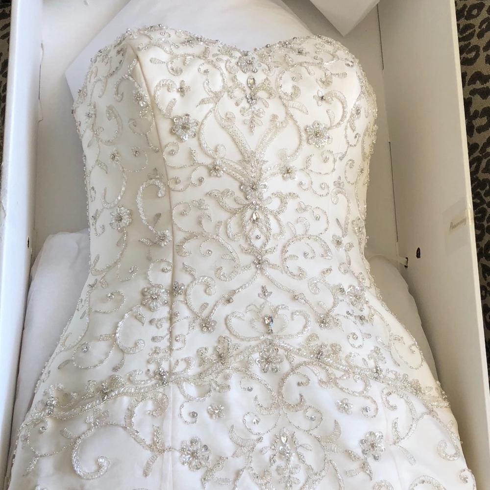 James Clifford Wedding Dress J1825